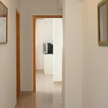 Διαμέρισμα Family-friendly With Swimming Pool Barbat, Rab - 4951 Barbat na Rabu