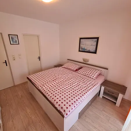 Διαμέρισμα Family-friendly With Swimming Pool Barbat, Rab - 4951 *