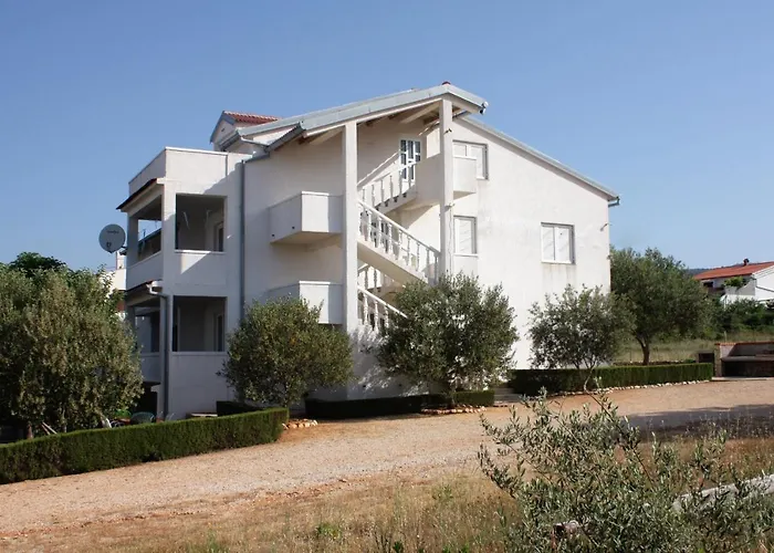 Apartman Family-friendly With Swimming Pool Barbat, Rab - 4951 Barbat na Rabu