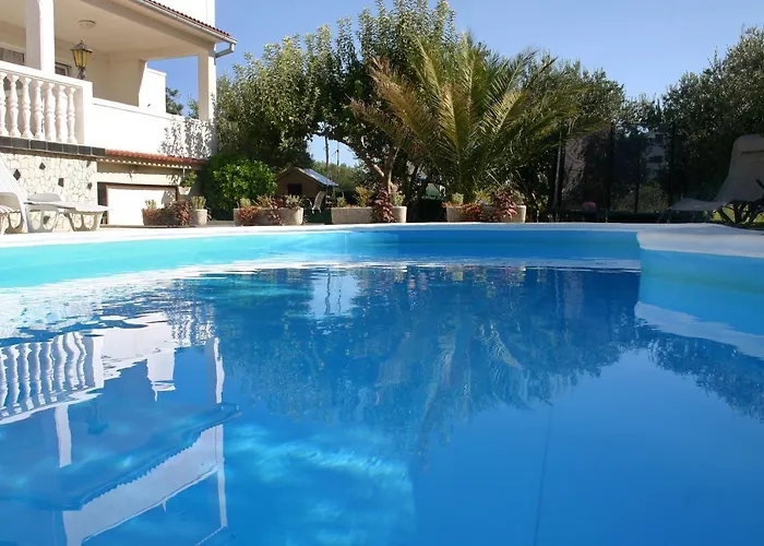 Apartman Family-friendly With Swimming Pool Barbat, Rab - 4951