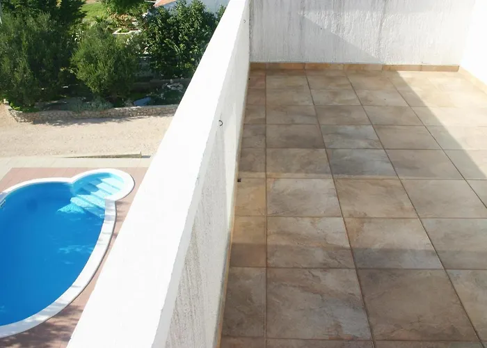 Apartman Family-friendly With Swimming Pool Barbat, Rab - 4951 *