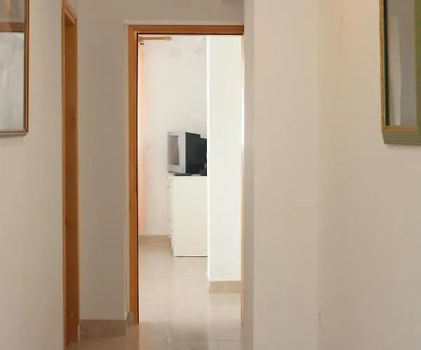 Apartman Family-friendly With Swimming Pool Barbat, Rab - 4951 Barbat na Rabu