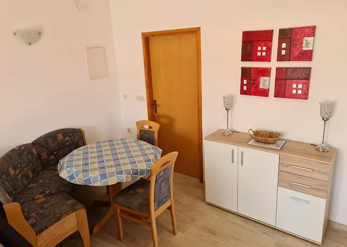 Apartman Family-friendly With Swimming Pool Barbat, Rab - 4951