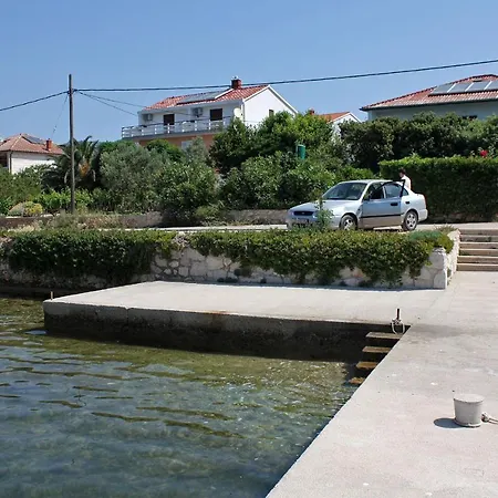 Seaside With A Swimming Pool Barbat, Rab - 4951 Apartment Barbat na Rabu