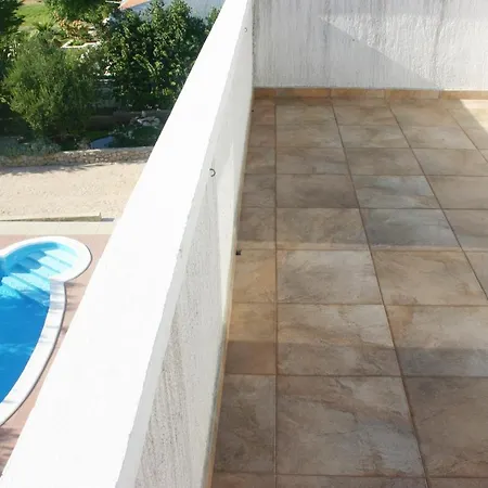 Appartement Family-friendly With Swimming Pool Barbat, Rab - 4951 *