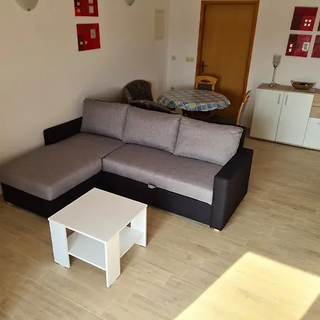 Appartement Family-friendly With Swimming Pool Barbat, Rab - 4951