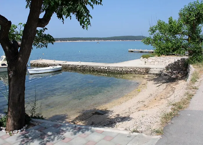 アパート Family-friendly With Swimming Pool Barbat, Rab - 4951