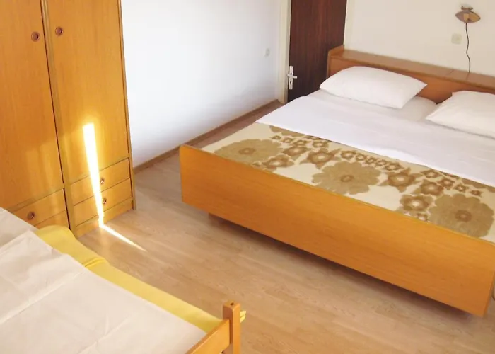 Family-friendly With Swimming Pool Barbat, Rab - 4951 アパート