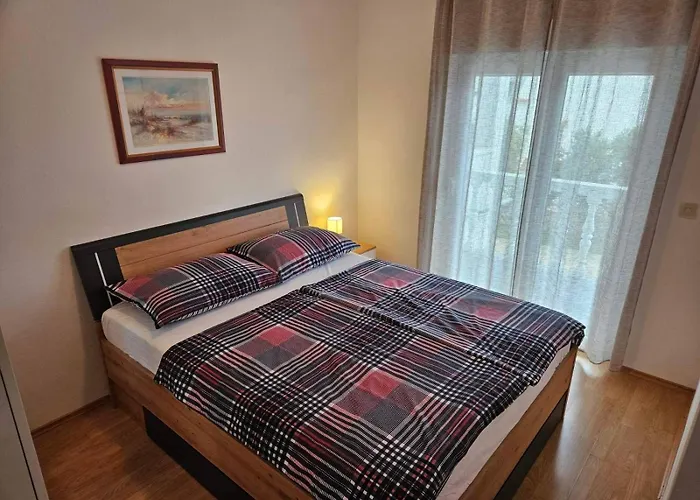 Family-friendly With Swimming Pool Barbat, Rab - 4951 アパート